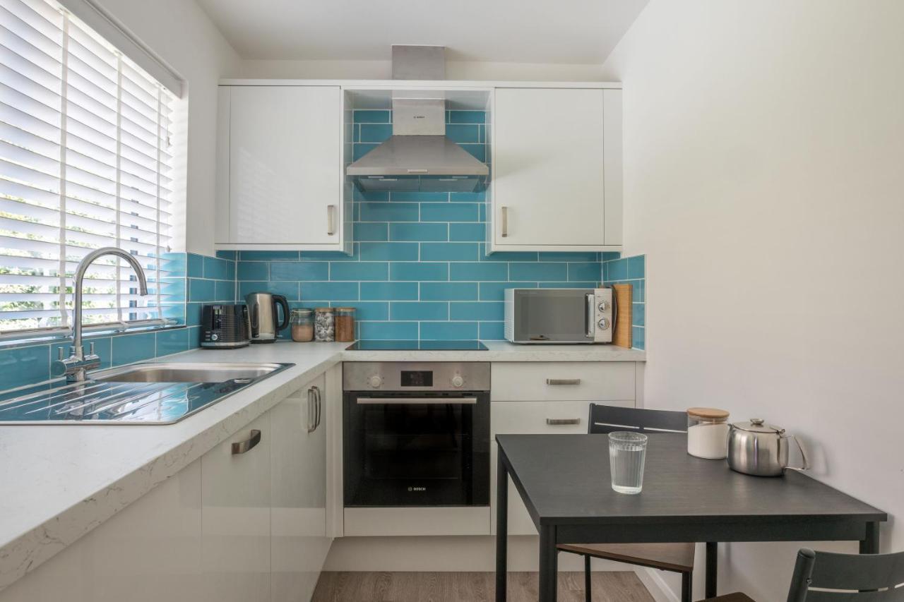 Riverside Apartment With Views And Parking Kingsbridge  Buitenkant foto